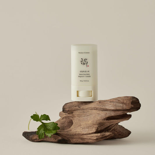 Beauty of Joseon - Matte Sun Stick Mugwort + Camelia SPF50+/PA++++ - Matte Sun Stick - 18g